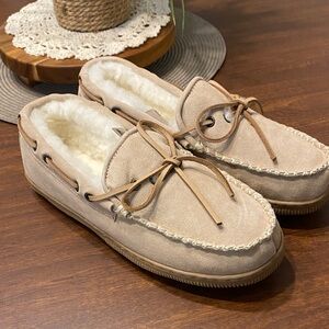 Sheepskin Moccasin Slipper men’s size 9